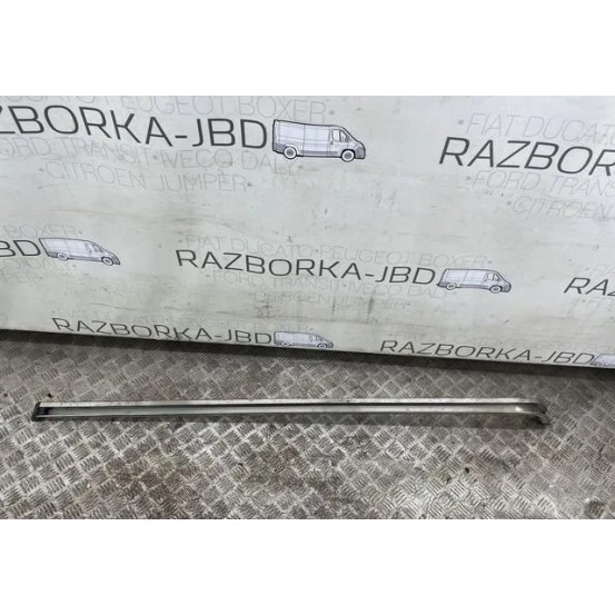 Направляющая ролика боковой сдвижной двери (IVECO DAILY E IV 2006-2011, 500329753 Средняя, Б/у)